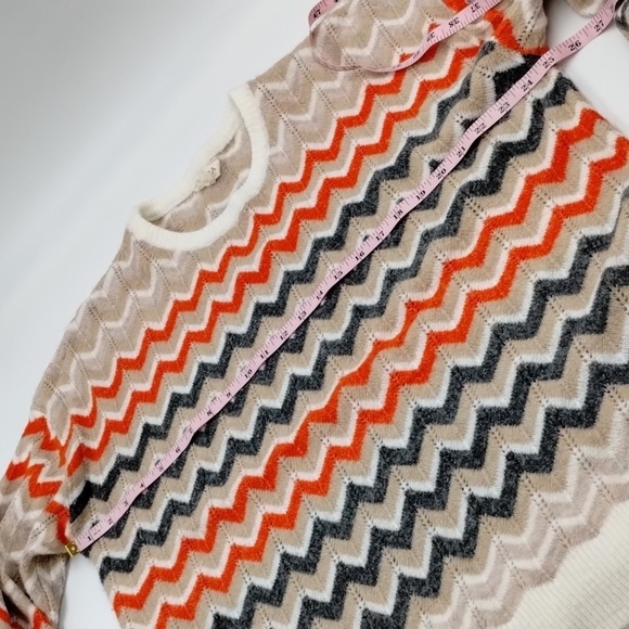 Adora sweater size medium zig zag soft gray orange white tan oversized - Picture 7 of 10